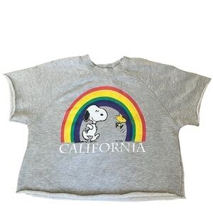 𝅺PEANUTS cropped short sleeve sweatshirt top size M